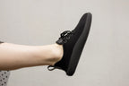 Flow Comfort black sneakers