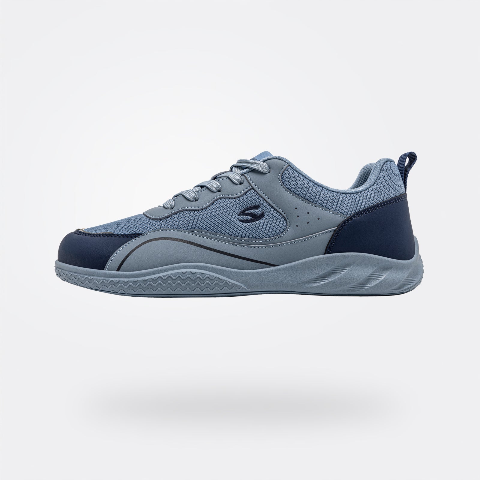 Vale - Wide Toe Sneakers