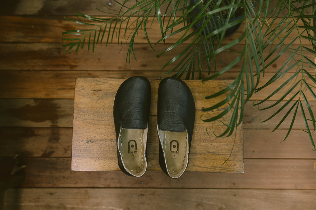Barefoot Grounding Slip-on Shoes / Ebony