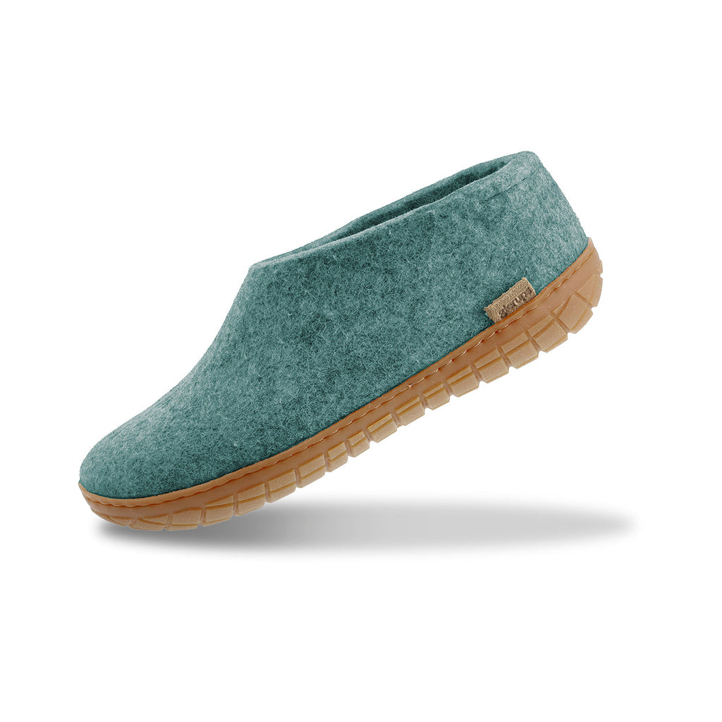 Shoe with natural rubber sole - honey - North Sea