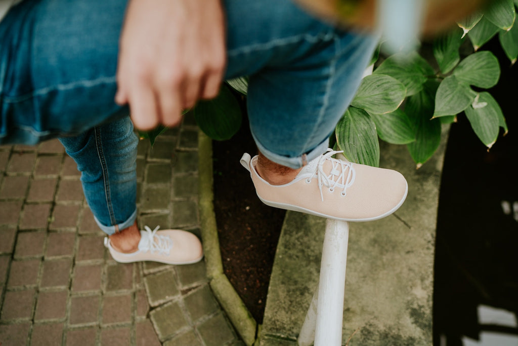Flow beige barefoot sneakers