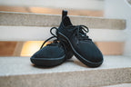 Flow Comfort black sneakers