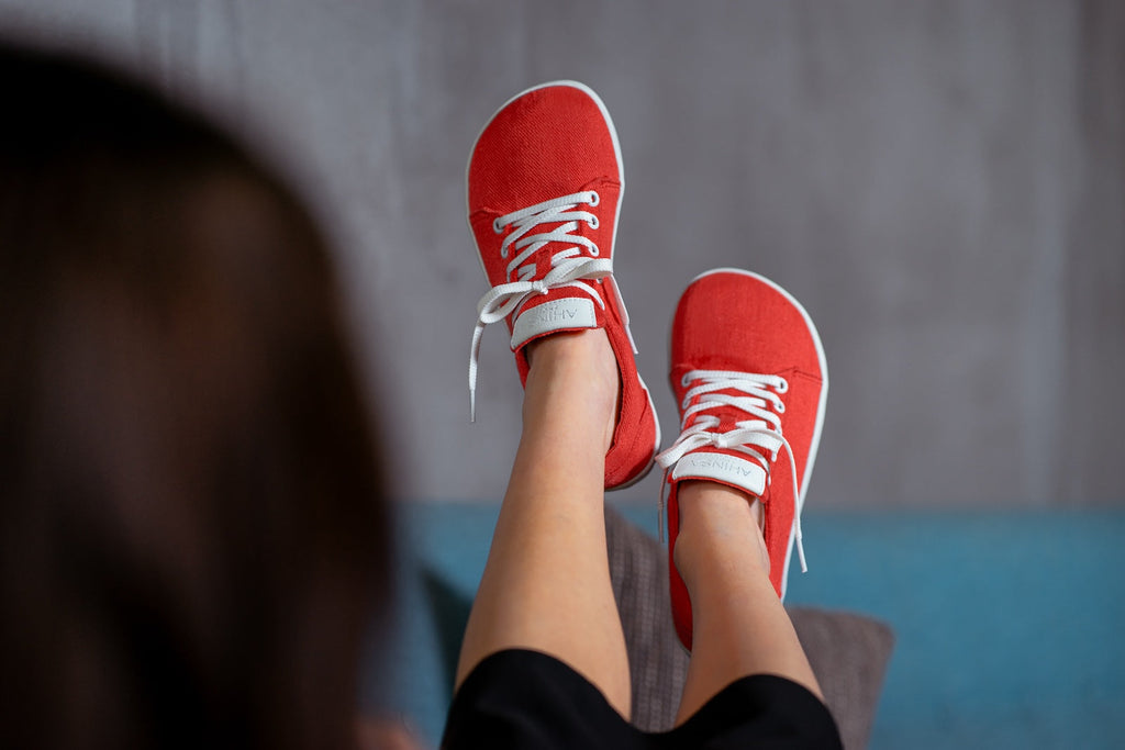 Vida Hemp Comfort red sneakers