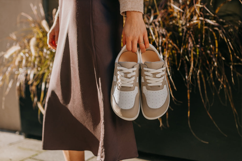 Yuva Comfort Sneakers Beige & White