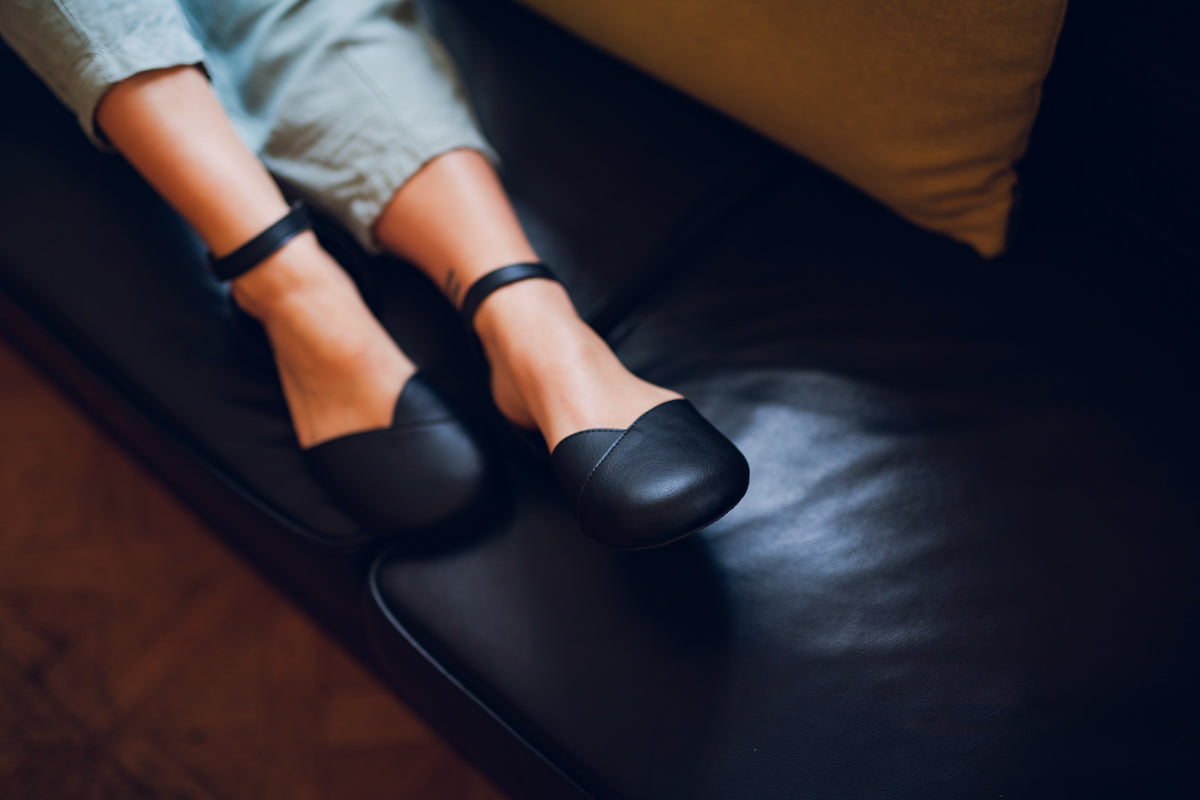 Ballerina barefoot black dress shoes