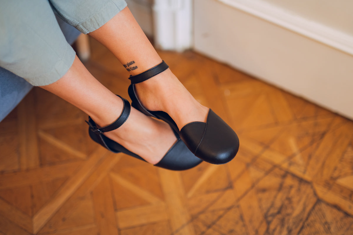 Ballerina barefoot black dress shoes