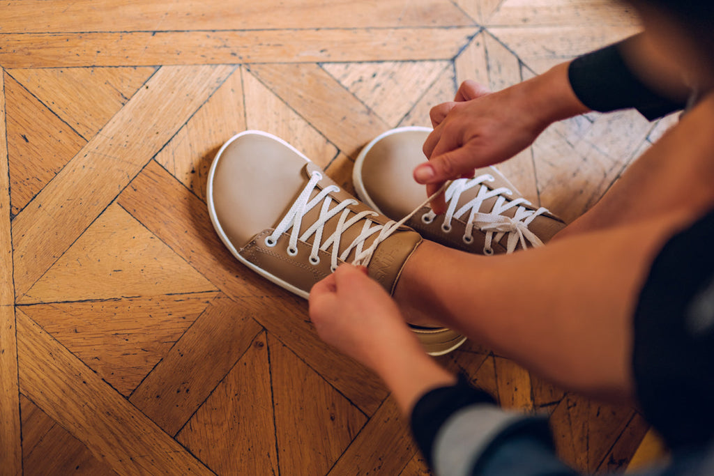 Vida barefoot beige sneakers