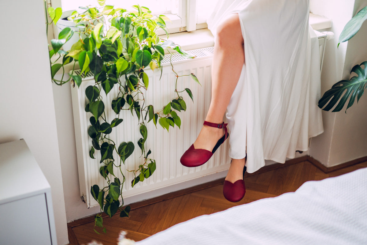 Ballerina barefoot burgundy dress shoes