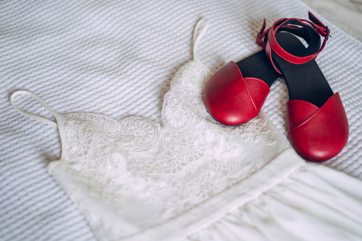Ballerina barefoot burgundy dress shoes