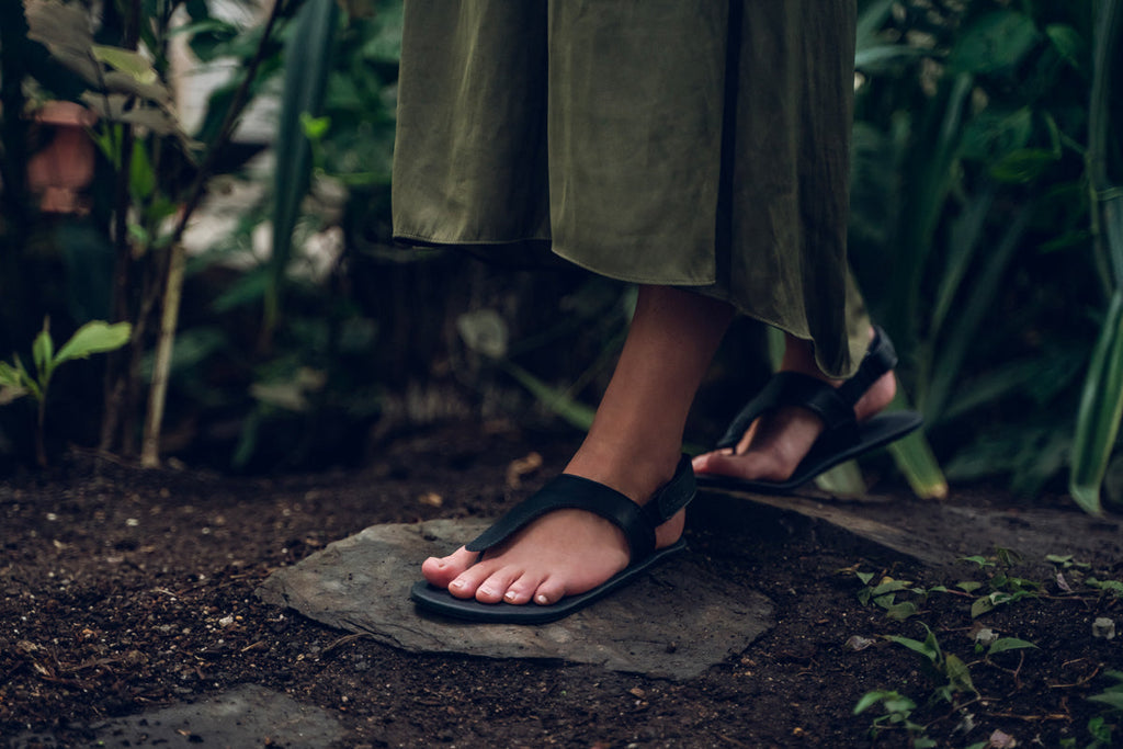 Simple barefoot black sandals