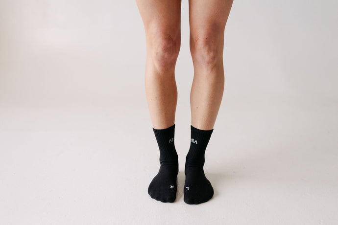 Aira Basics Foot Shaped Socks - Crew - Black