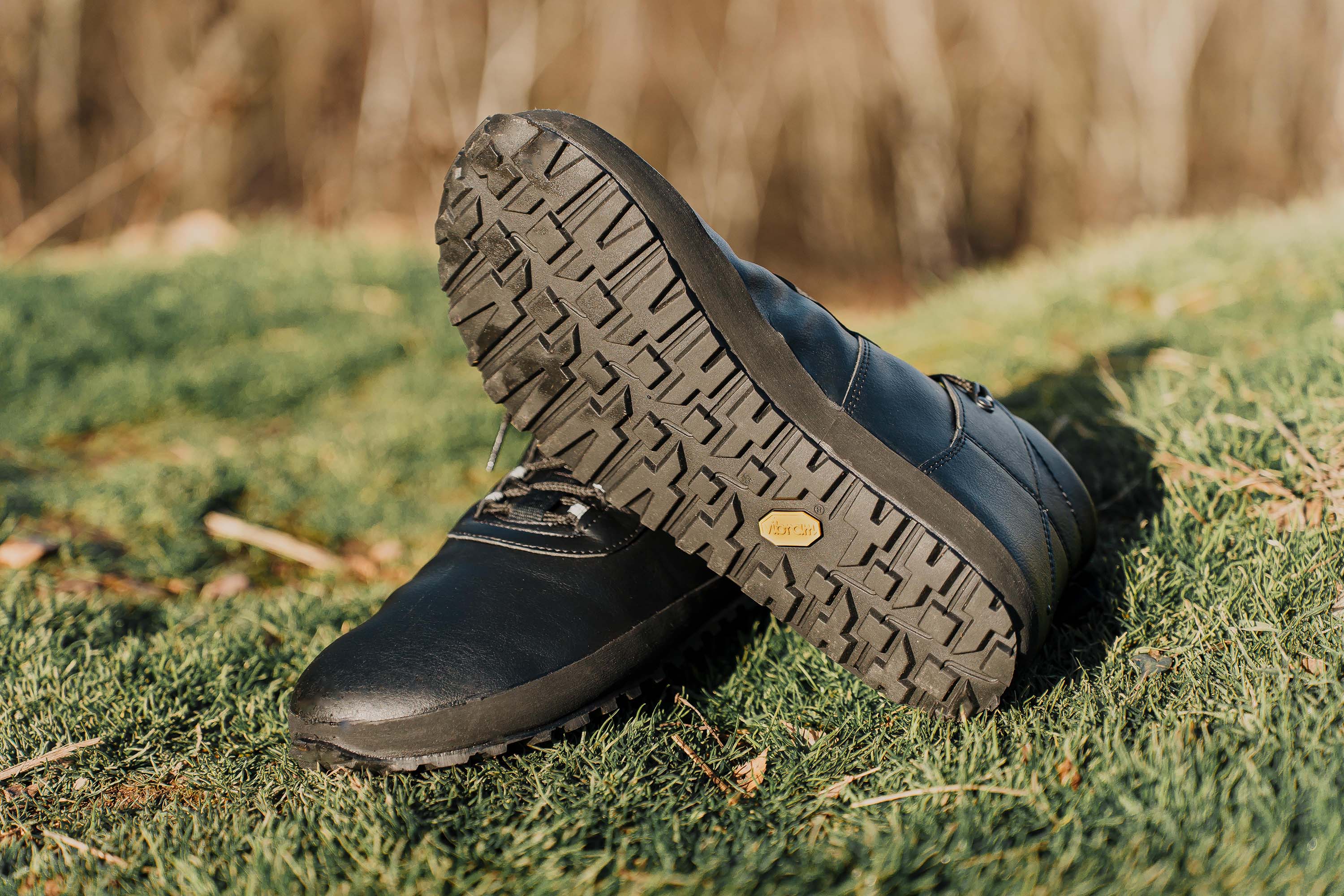 Hiker black xWide barefoot ankle trekking boots