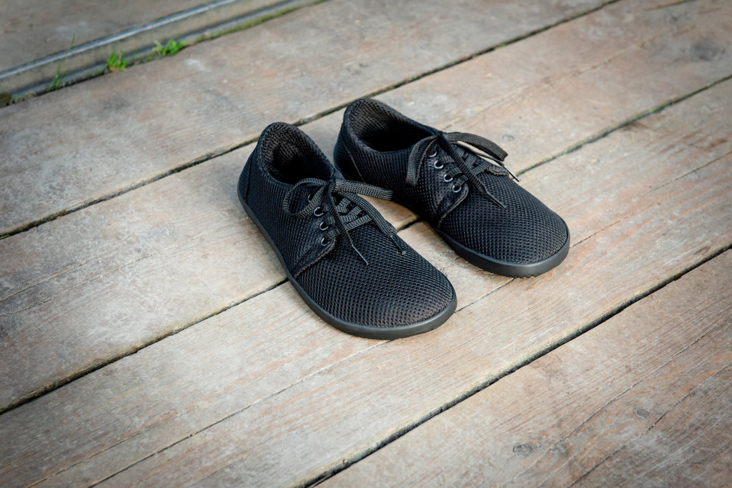 barefoot sneakers AirNet black