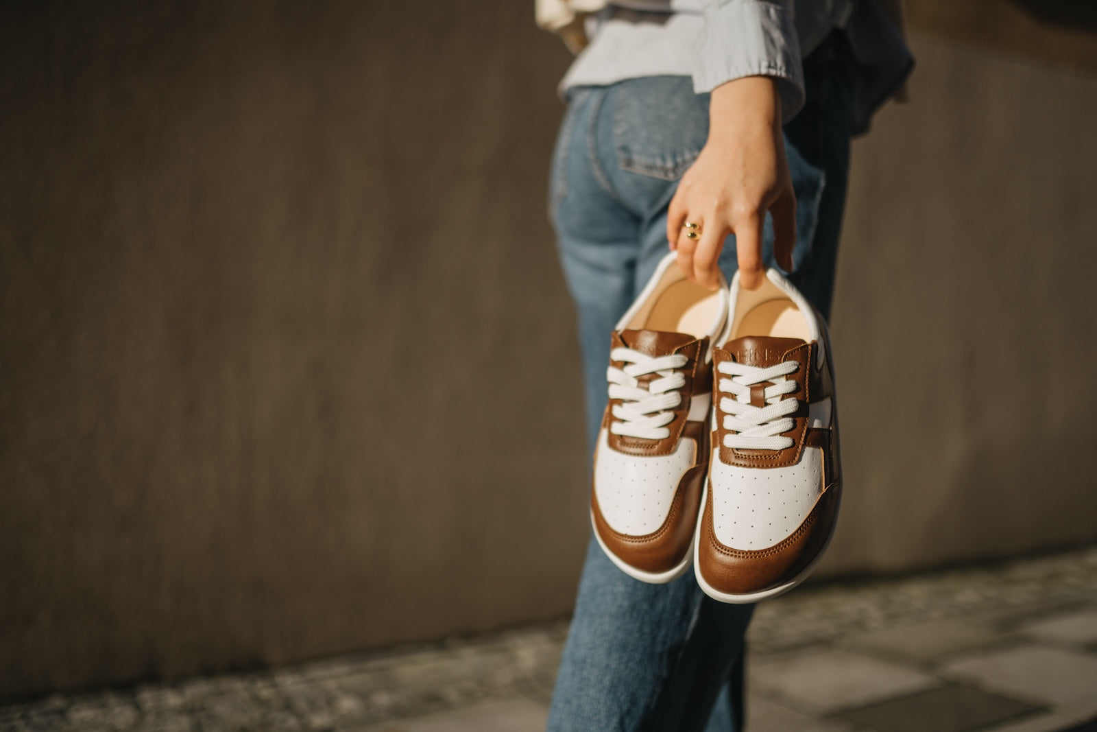 Yuva Comfort Sneakers Brown & White