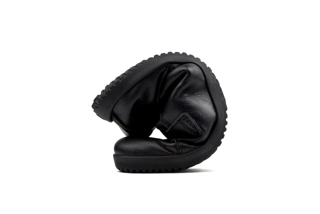 black barefoot shoes Quick