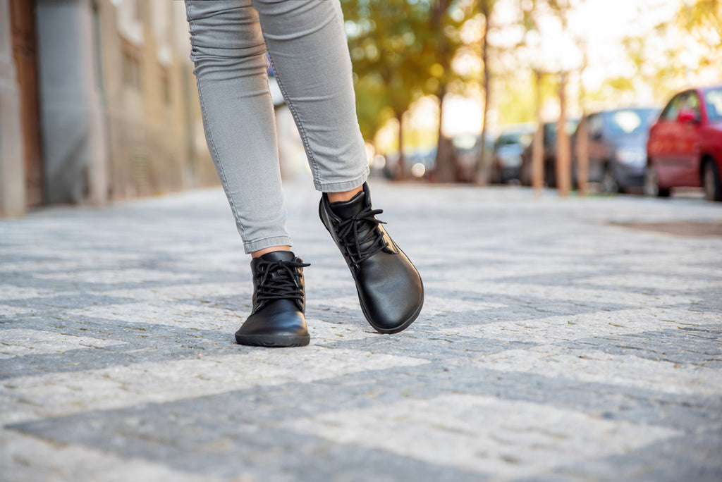 xWide barefoot Sundara Ankle boots