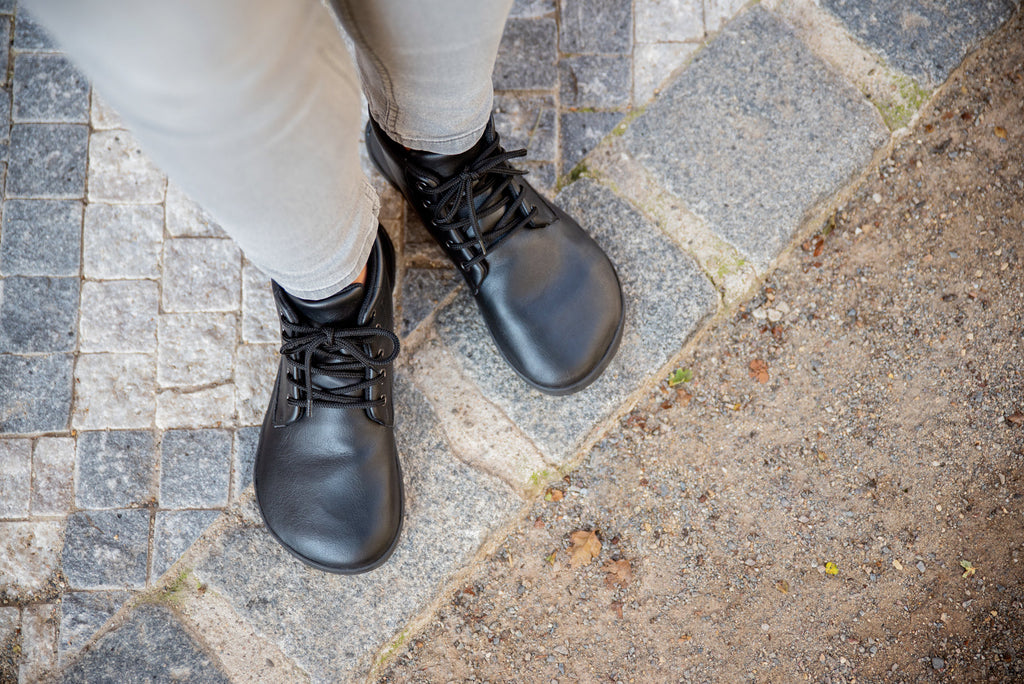 xWide barefoot Sundara Ankle boots