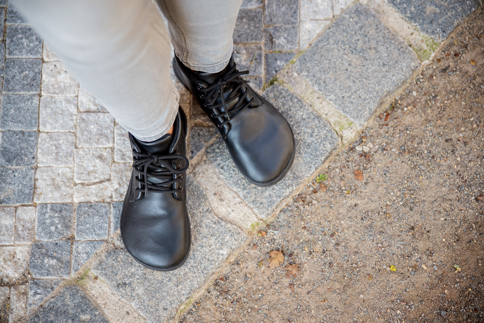 xWide barefoot Sundara Ankle boots