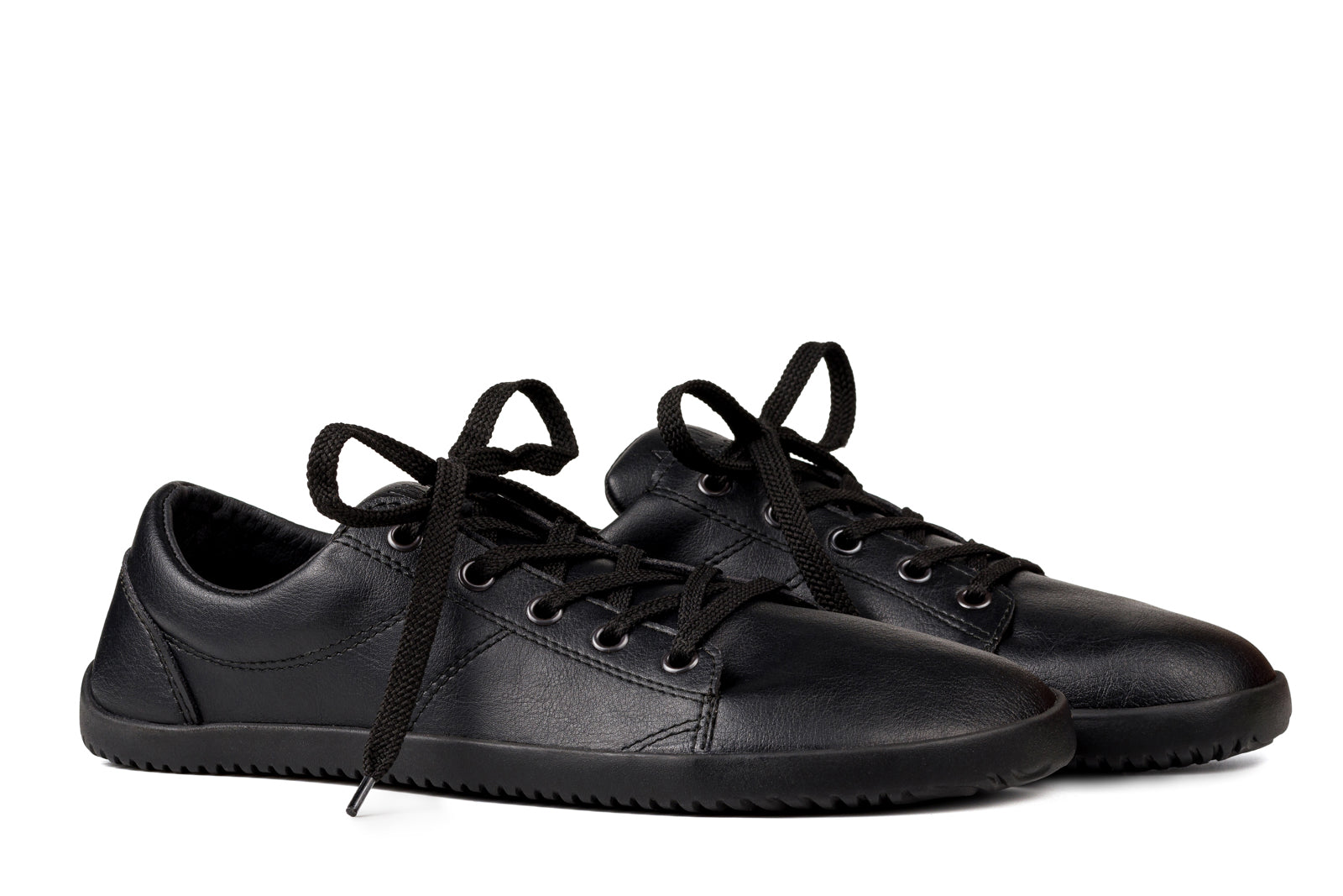 Vida barefoot black sneakers