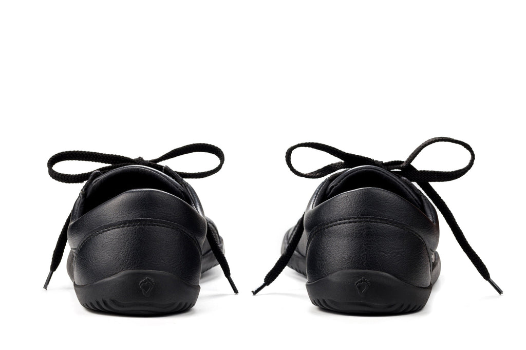 Vida Comfort black sneakers