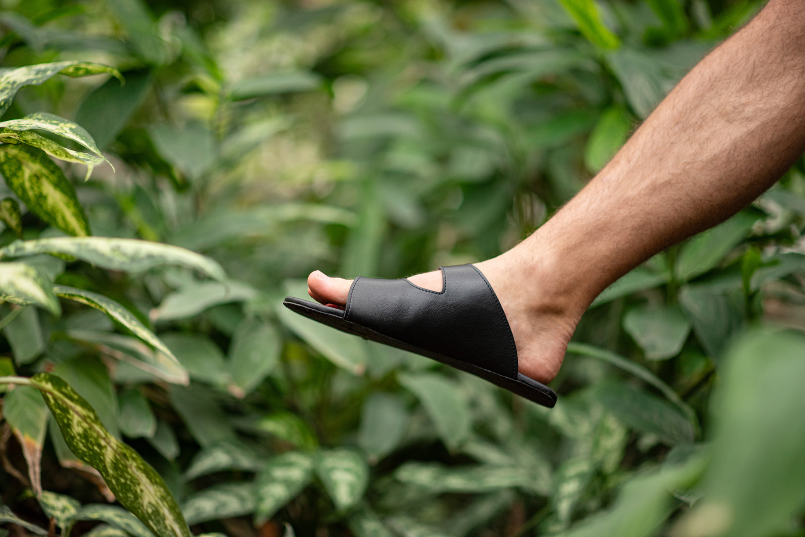 Comfort slip-on sandals black