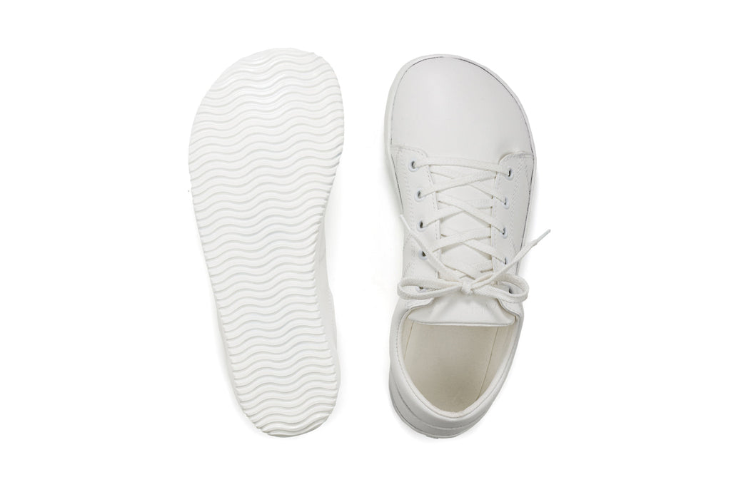 Vida Comfort white sneakers
