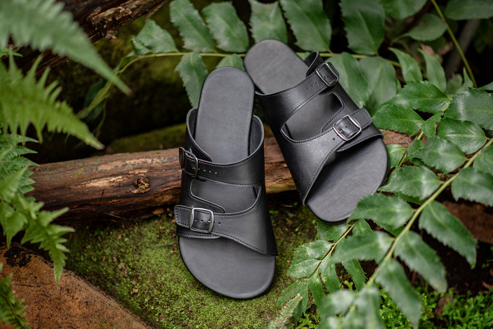 Comfort slip-on sandals black