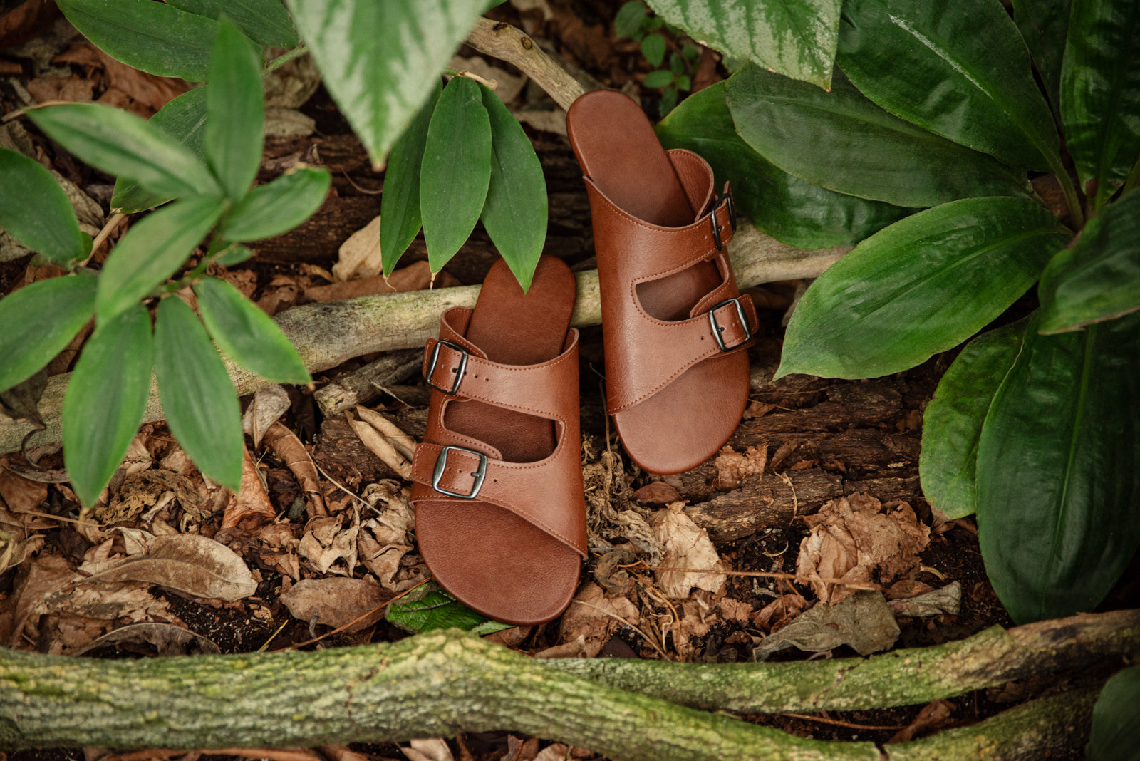 Comfort slip-on sandals brown