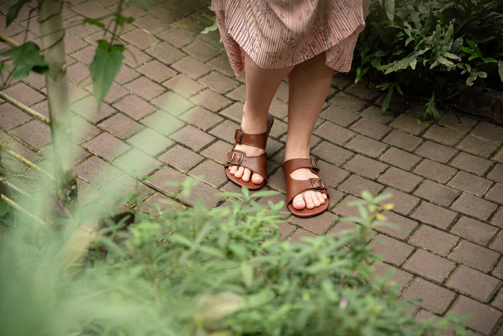 Comfort slip-on sandals brown
