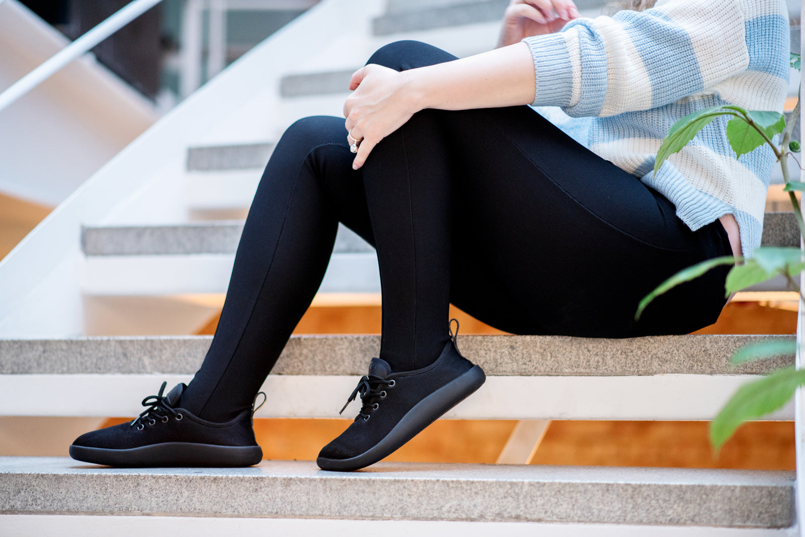 Flow black barefoot sneakers