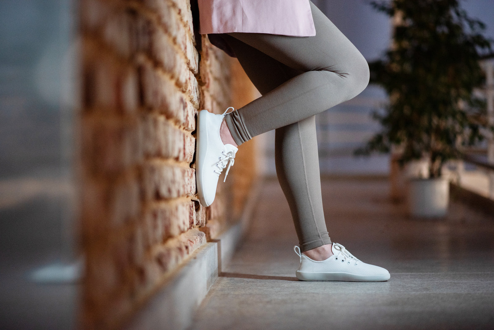 Flow white barefoot sneakers