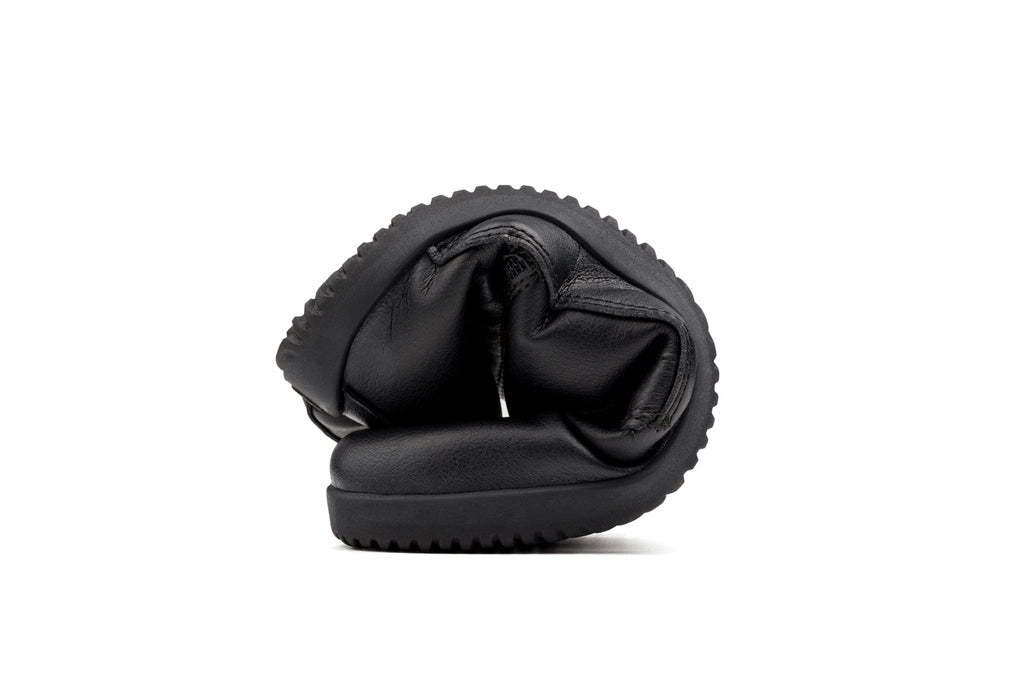 Jaya Barefoot Zip-up Boots – Black