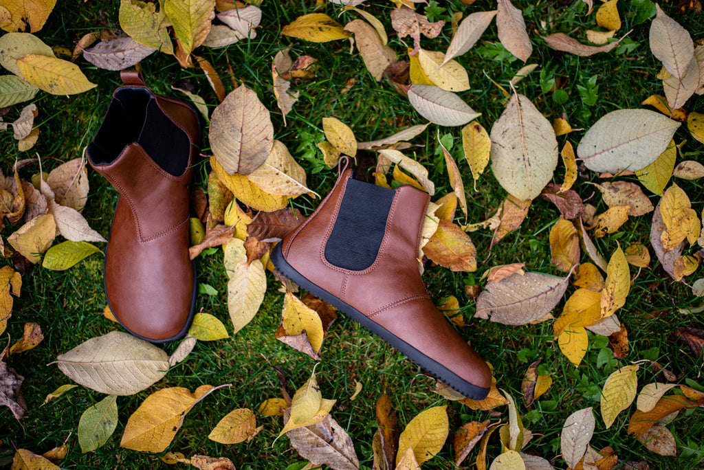 Chelsea barefoot brown boots