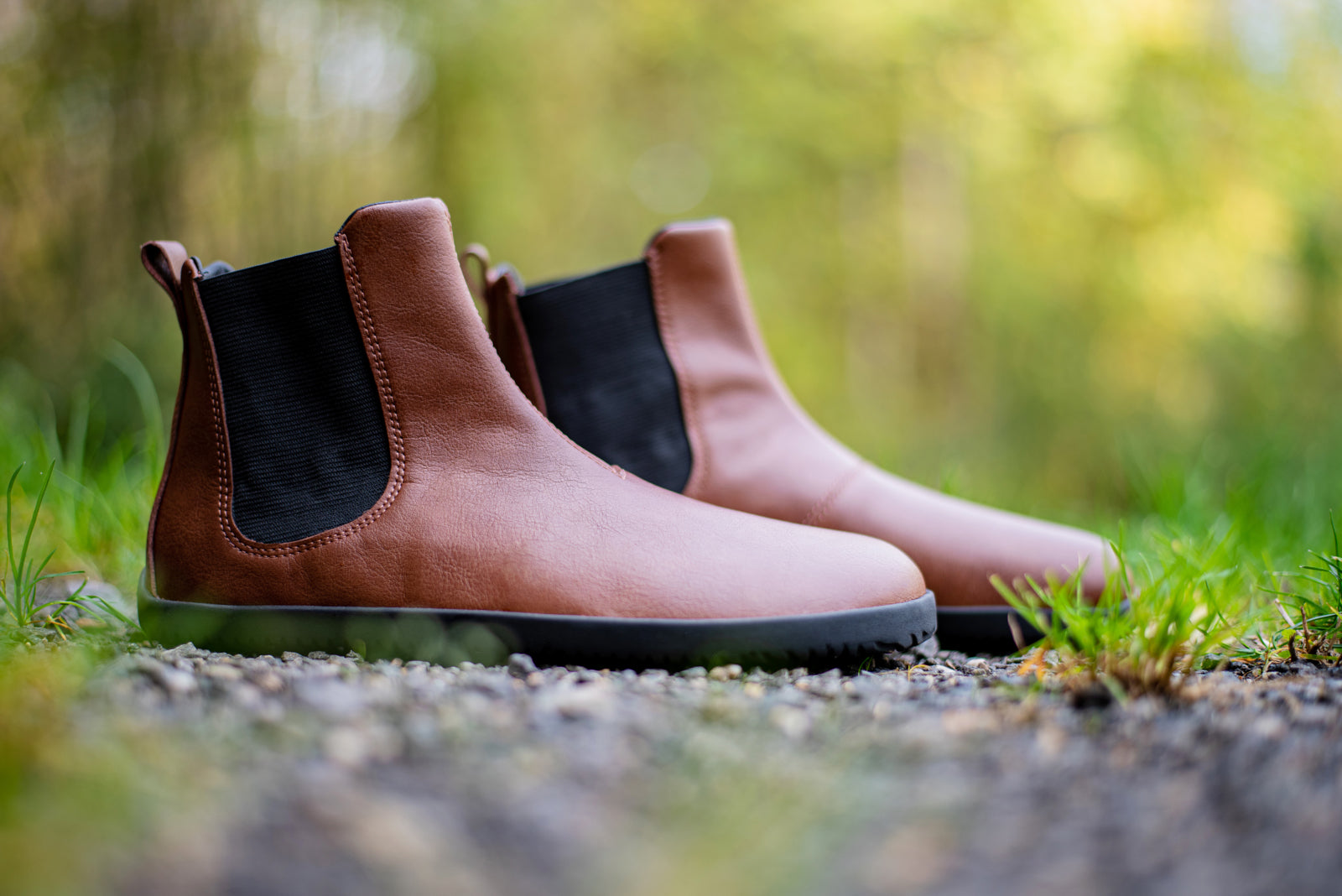 Chelsea barefoot brown boots