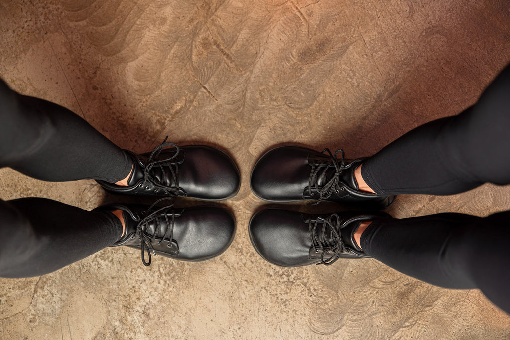 xWide barefoot Sundara Ankle boots