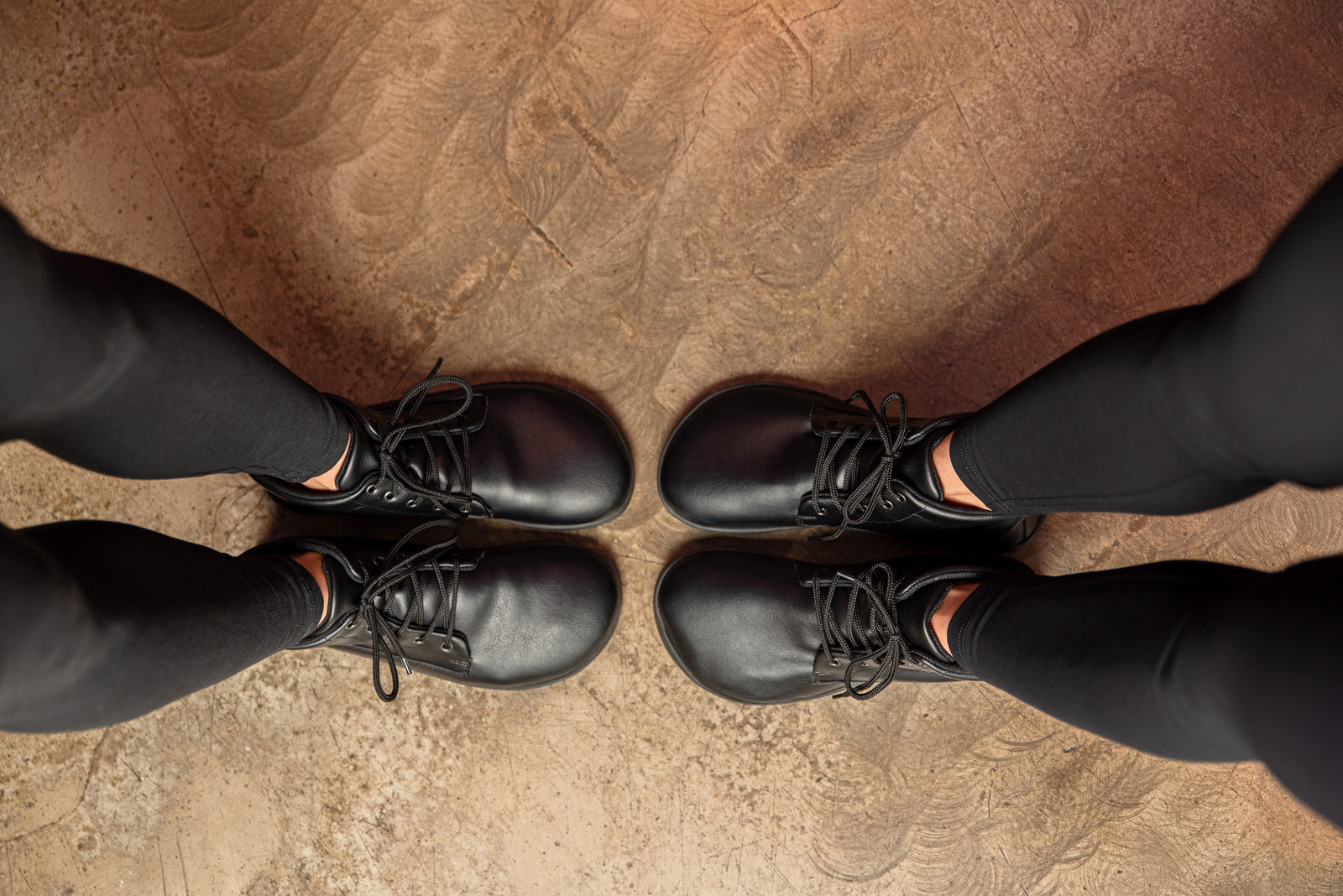 xWide barefoot Sundara Ankle boots