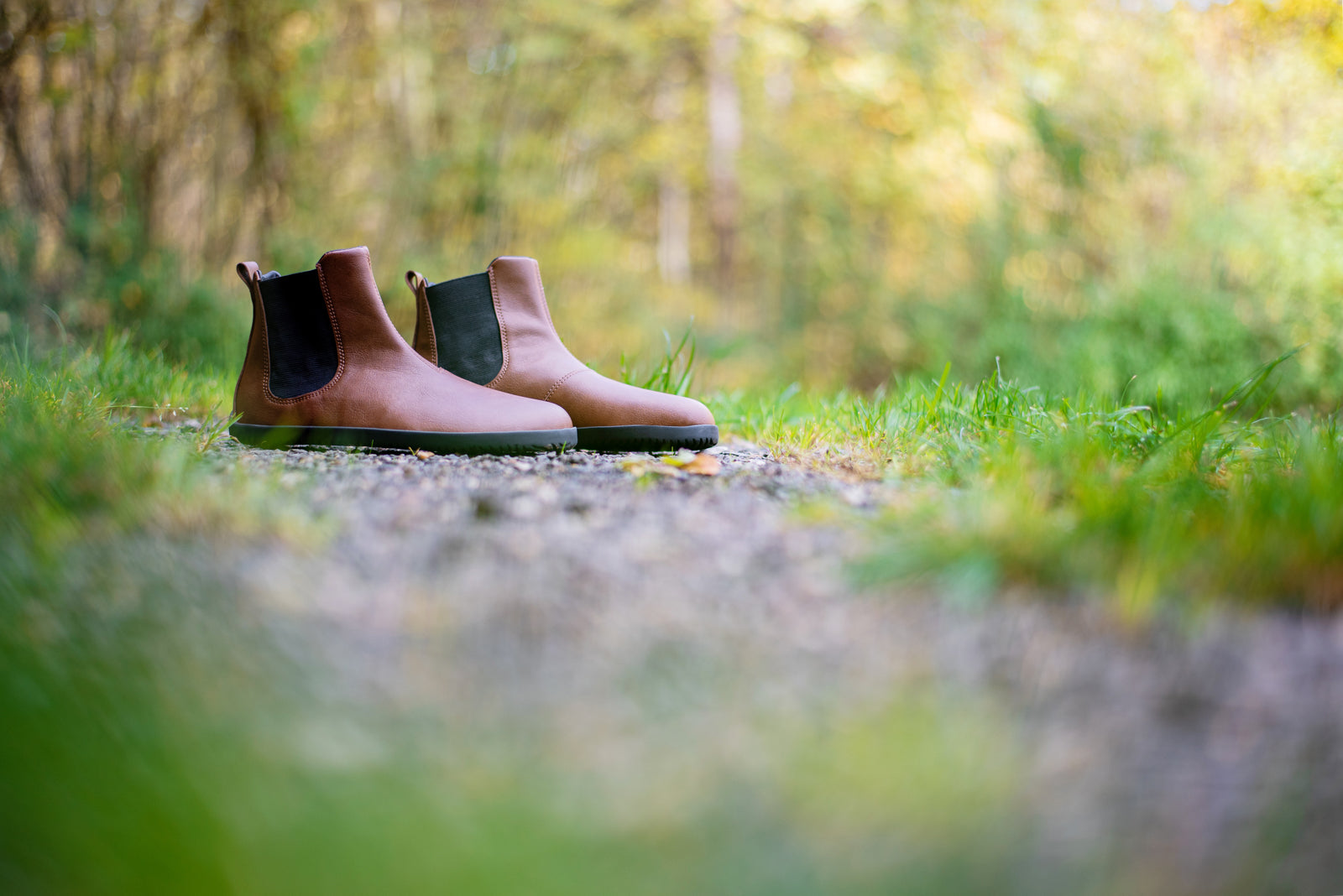 Chelsea barefoot brown boots