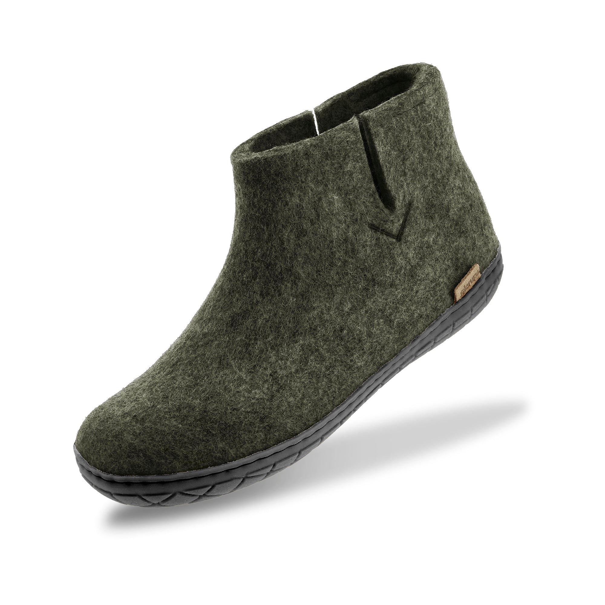 Boot with natural rubber sole - black - Forest