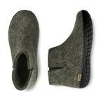 Boot with natural rubber sole - black - Forest