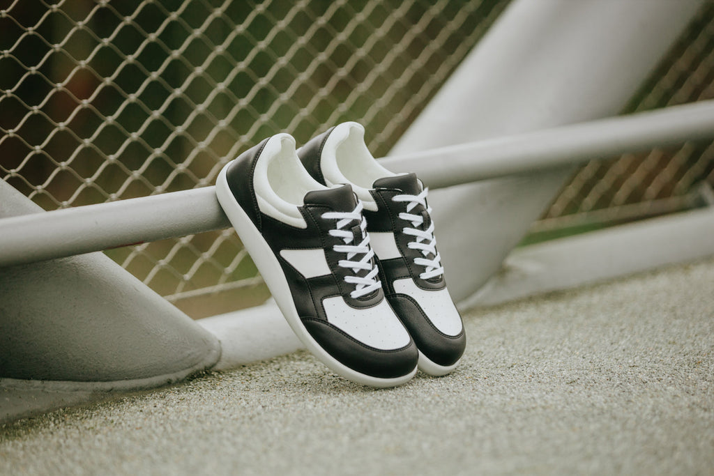Barefoot Sneakers Yuva Black & White