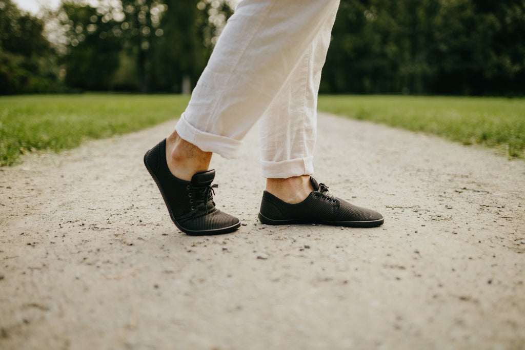 barefoot sneakers AirNet black