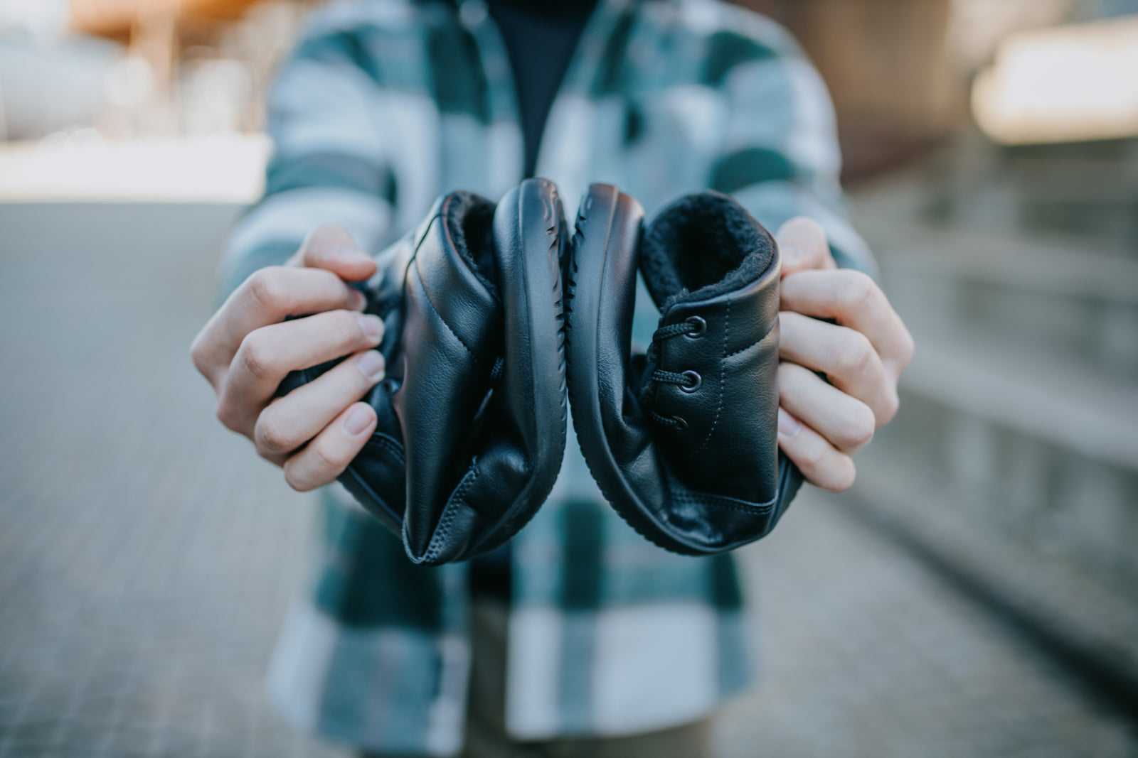 winter barefoot boots Sundara Winter black
