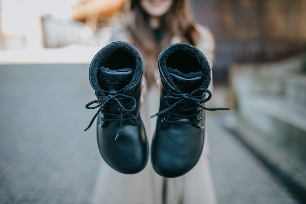 winter barefoot boots Sundara Winter black