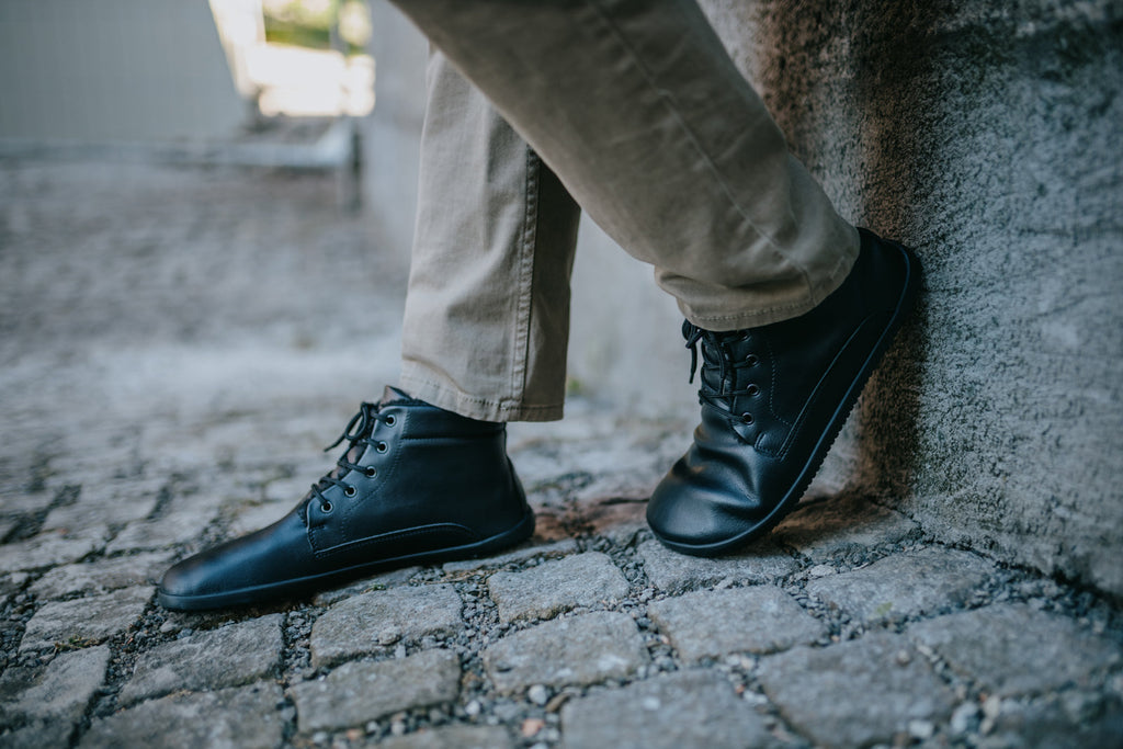 winter barefoot boots Sundara Winter black