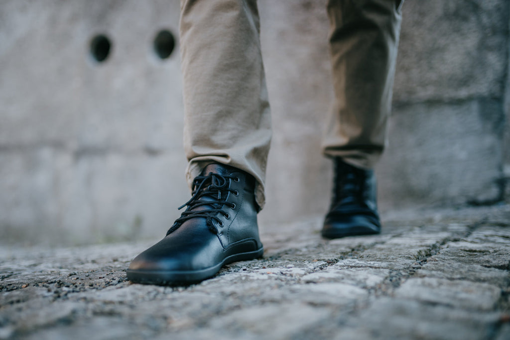 winter barefoot boots Sundara Winter black