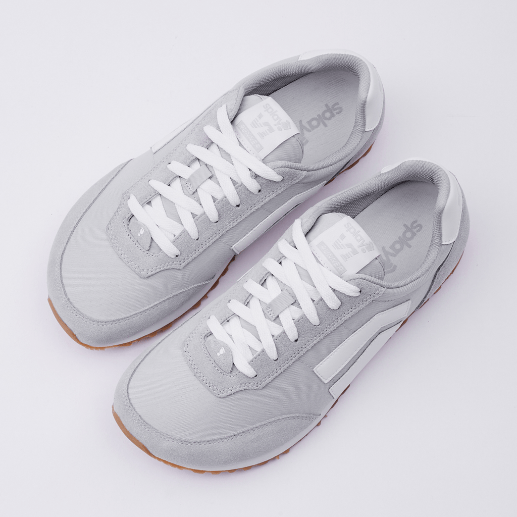 RUNNER V1 Relay Grey '26