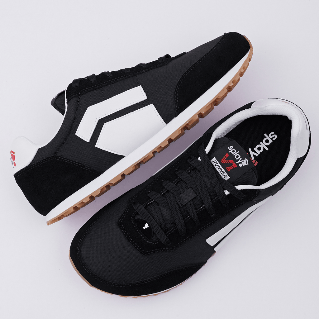 RUNNER V1 Track Black '26