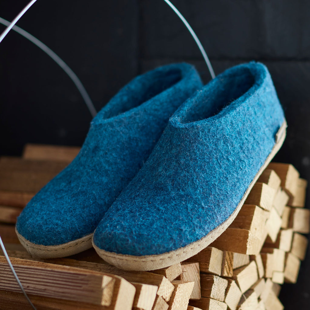 Shoe with leather sole - Petrol