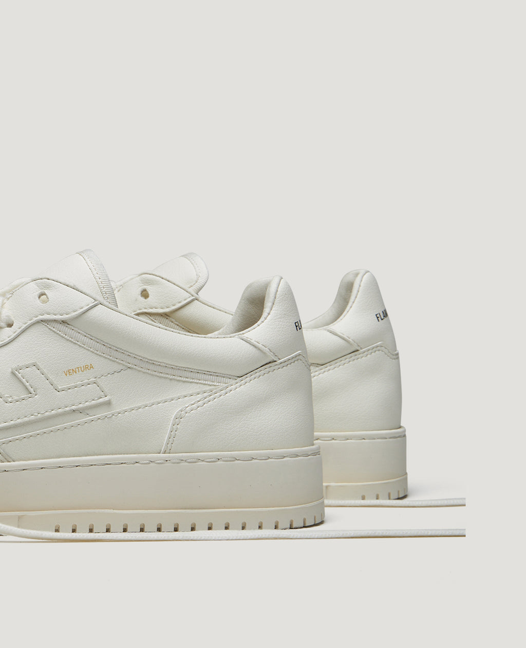 VENTURA CLEAN WHITE
