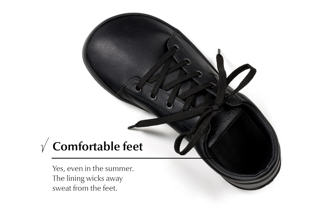Vida Comfort black sneakers